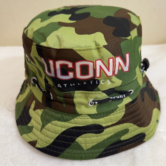 NWOT Camouflage Bucket Hat with UCONN Logo - Picture 6 of 9
